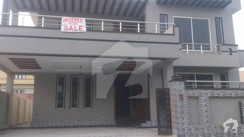 House Is Available For Sale - Soan Garden