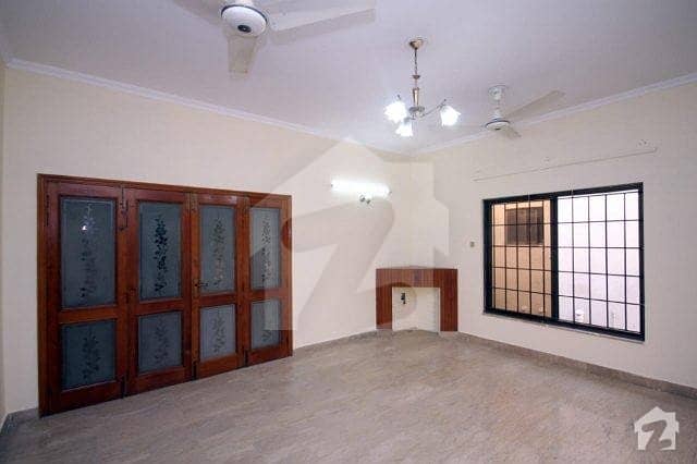 1 Kanal Lower Portion For Rent In Phase 4