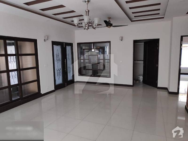 01 Kanal Almost New Bungalow For Sale Near Dha Phase 05 Peaceful Living