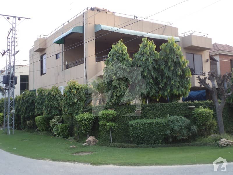 1 Kanal Corner House For Sale 1 Kanal Corner House For Sale