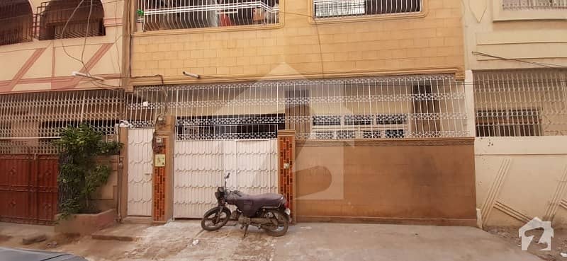 بفر زون - سیکٹر 15-B بفر زون نارتھ کراچی کراچی میں 7 کمروں کا 5 مرلہ مکان 1.5 کروڑ میں برائے فروخت۔