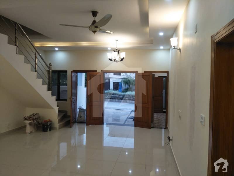 Brand New Main Boulevard 5 Bed With Attached Bath 2 Kitchens Near To Park Commercial Mosque