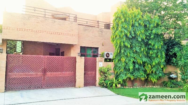 ڈی ایچ اے 11 رہبر لاہور میں 4 کمروں کا 17 مرلہ مکان 45 ہزار میں کرایہ پر دستیاب ہے۔