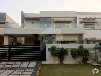 Original Add Full Basement 5 Beds Royal Villa For Sale Original Add Full Basement 5 Beds Royal Villa For Sale