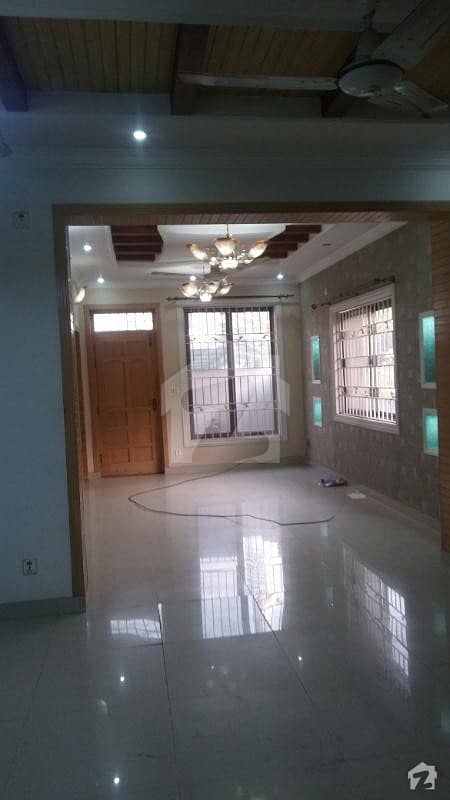 Outclass location ground portion for rent at g11