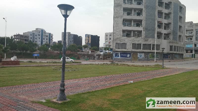 Very Excellent Location 1 Bed Flat For Rent At Hub Commercial  Bahria Town Phase 8
