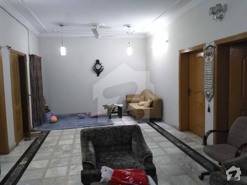 چک شہزاد اسلام آباد میں 8 کمروں کا 8 مرلہ مکان 2.6 کروڑ میں برائے فروخت۔