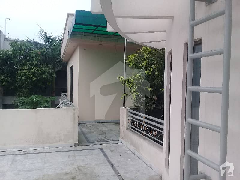 2 kanal upper portion for rent in upper mall near american school lahore