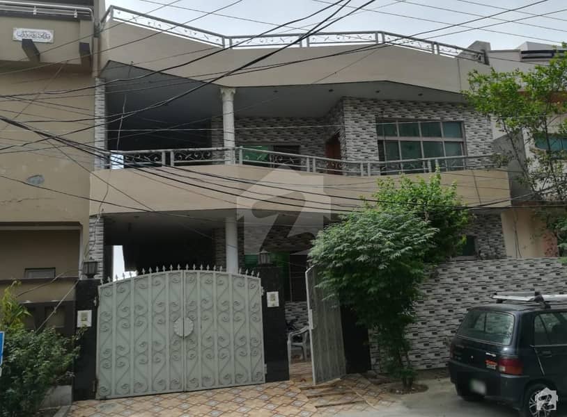 10 Marla Double Storey Owner Build Near Park Market Main Road