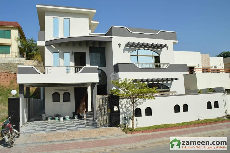 Stunning 1 Kanal 6 Bedroom House For Sale In Bahria Town Phase 3