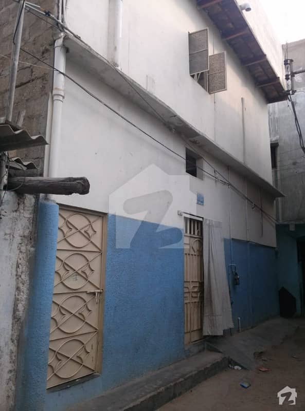 گوليمار کراچی میں 5 کمروں کا 4 مرلہ مکان 65 لاکھ میں برائے فروخت۔