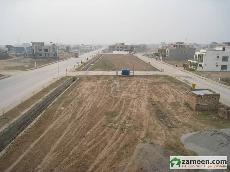Prime Location 5 Marla Residential Plot In Bahria Town Phase-8, Block M