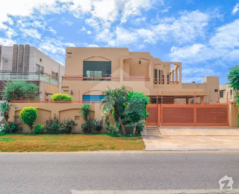 1 Kanal Renovated House Is Available For Sale In Dha Phase 4