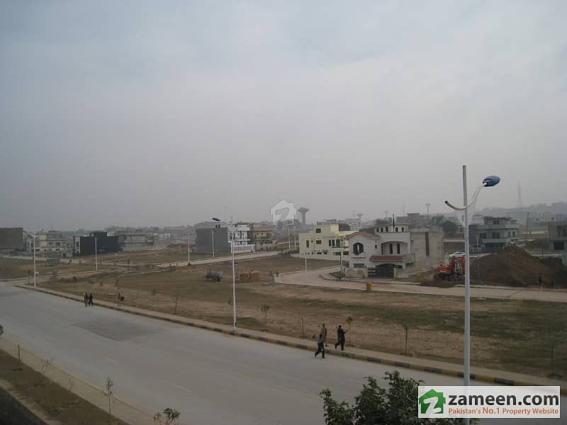 5 Marla Nice Location Residential Plot In Block-M, Bahria Town Phase-8