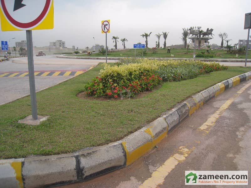 1 Kanal Plot For Sale Good Location Beautiful Locality Easy Approach To Main Boulevard