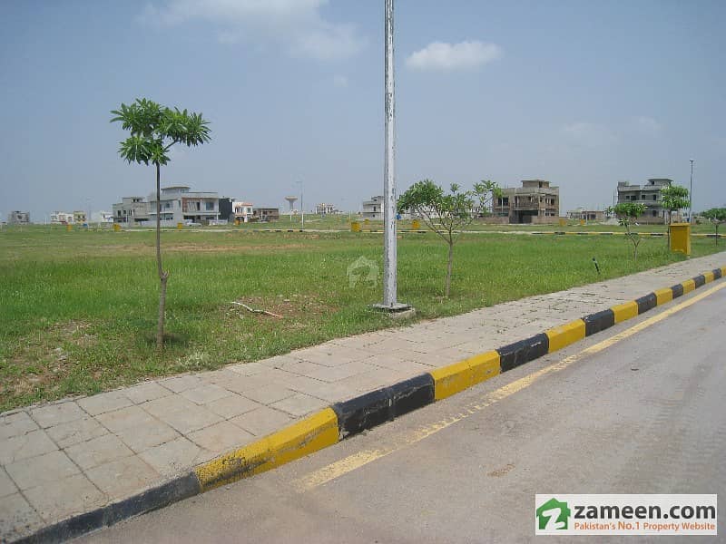 Excellent Location 10 Marla Pair Plot For Sale In Block E Bahria 8