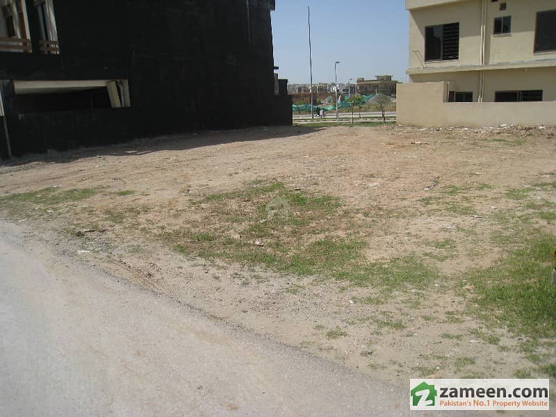 Corner 7 Marla Excellent Location Plot For Sale In Abu Bakar Block Bahria Phase 8