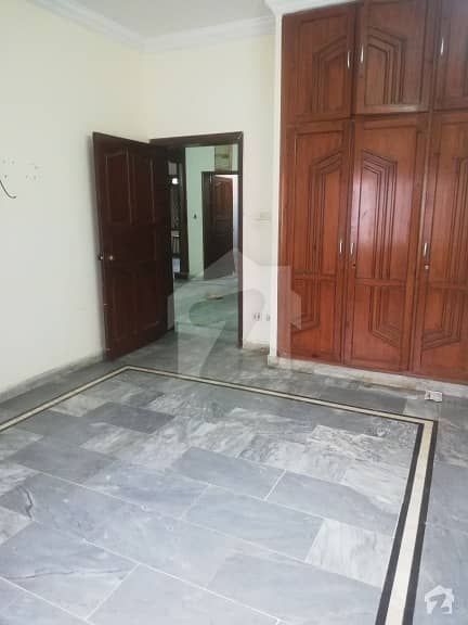 G-11 30x60 Sq. feet Upper Portion For Rent Marble Flooring wide Street