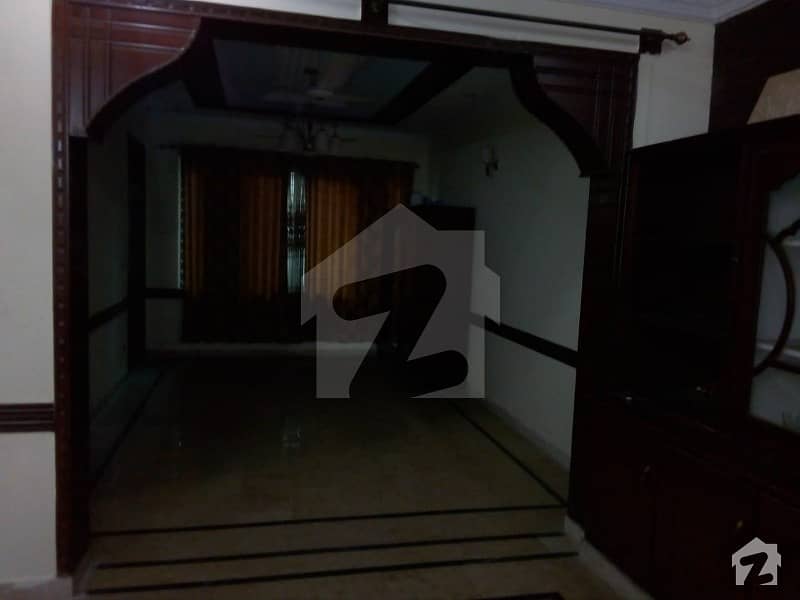 پی ڈبلیو ڈی ہاؤسنگ سکیم اسلام آباد میں 2 کمروں کا 10 مرلہ مکان 25 ہزار میں کرایہ پر دستیاب ہے۔