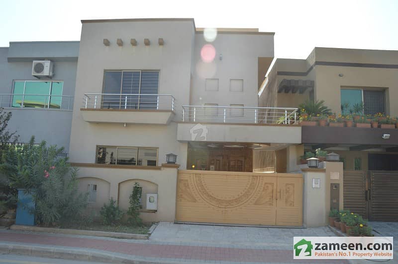 Most Beautiful 10 Marla 5 Beds House For Sale In Bahria Phase 3