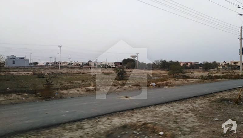 01 Kanal  Plot Is Available For Sale  0n 150 Feet Wide Road