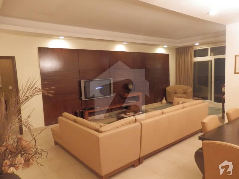 EMAAR 1BED APARTMENT AVAILABLE ON RENT