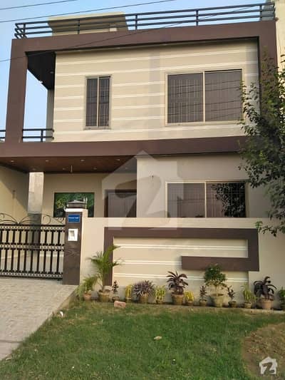 10 Marla Luxury House For Sale 10 Marla Luxury House For Sale