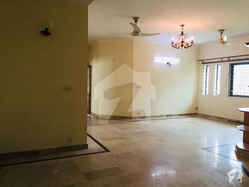 1 Kanal House Upper Portion For Rent