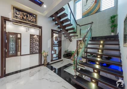 Slightly Used 15 Marla Beautiful Royal Villa For Sale Slightly Used 15 Marla Beautiful Royal Villa For Sale