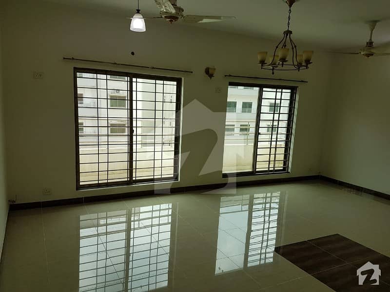 10 Marla 3 Bed Flat Available For Rent In Askari11