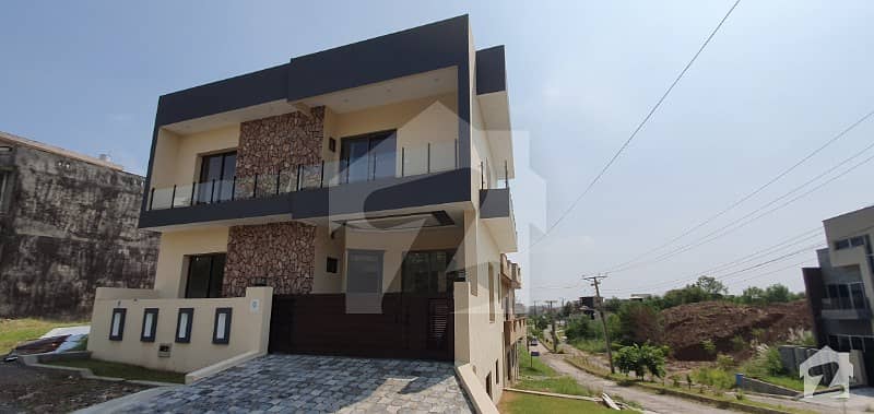 New  Stylish Built 5 Marla House For Sale Best Quality Block G