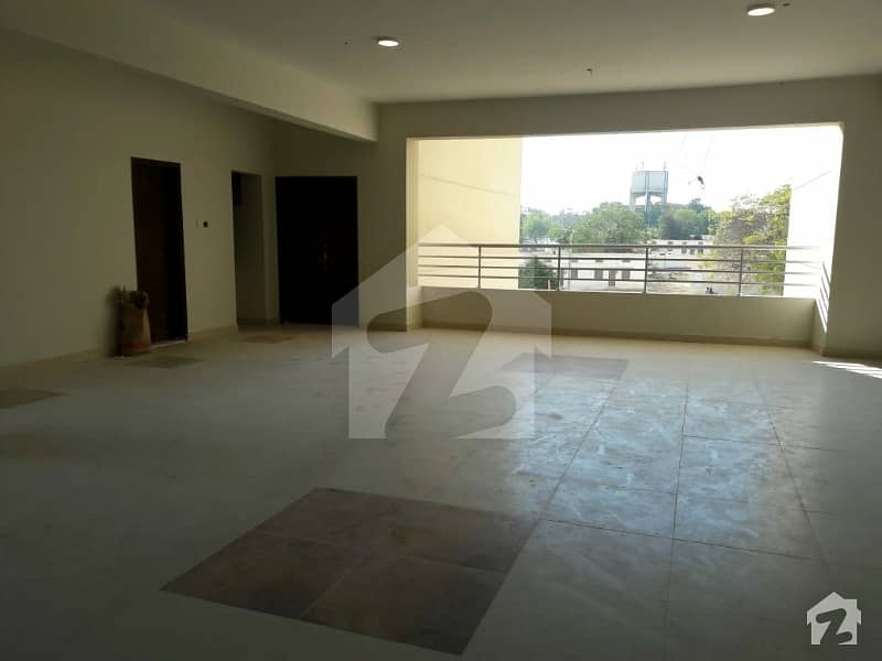 5 Bed DD Luxurious Apartment With Servant Quarter