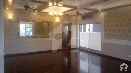 1K Uper portion with Spared Gate tile flooring 1K Uper portion with Spared Gate tile flooring