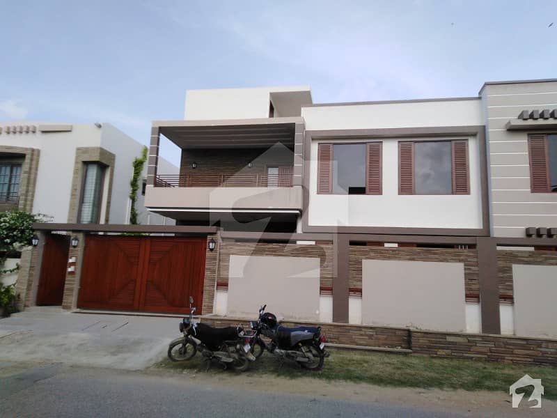 Brand New 6 Bedroom Bungalow Is Available For Sale