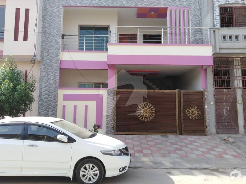 المجید پیراڈایئز رفیع قمر روڈ بہاولپور میں 4 کمروں کا 5 مرلہ مکان 85 لاکھ میں برائے فروخت۔