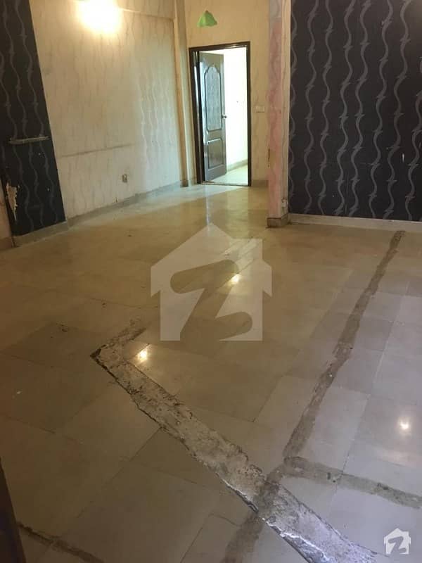 950 Square Feet 4th Floor Apartment Available For Rent In DHA Phase 6