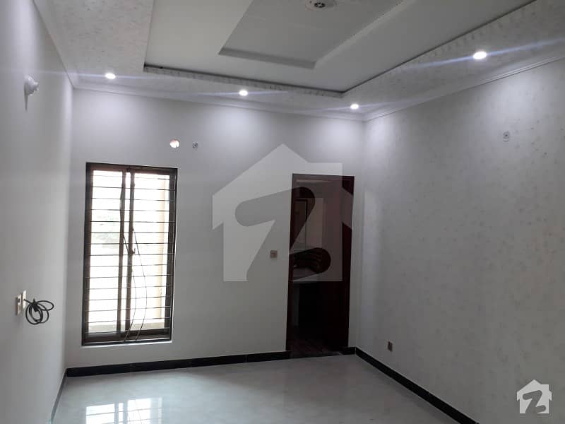 Hot Location 10 Marla Lower Portion Available For Rent In Wapda Town