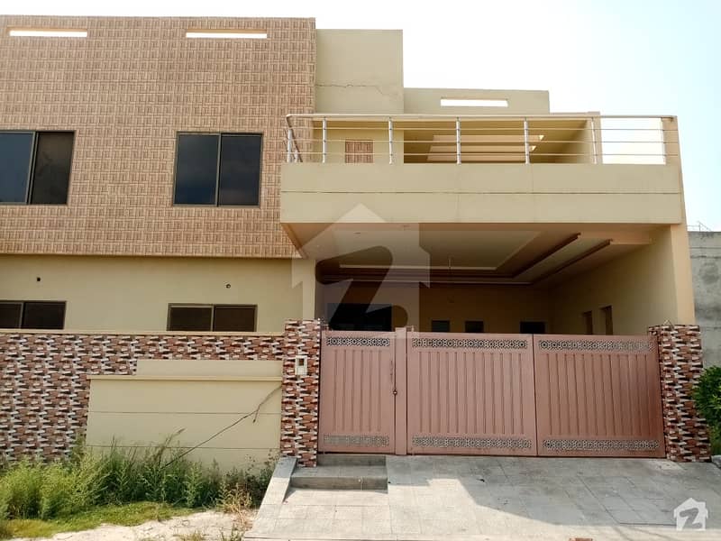 Here Is A Good Opportunity To Live In A Well-Built House In Model City 2 Satiana Road