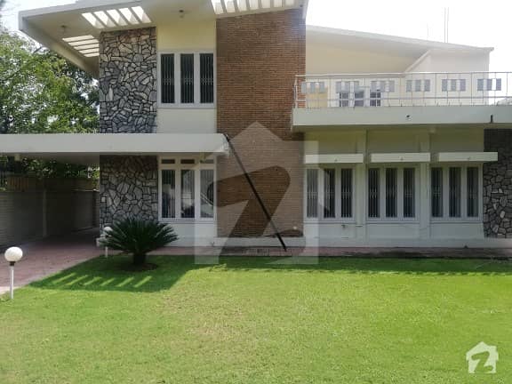 12 Bedrooms Old House For Rent In F-6