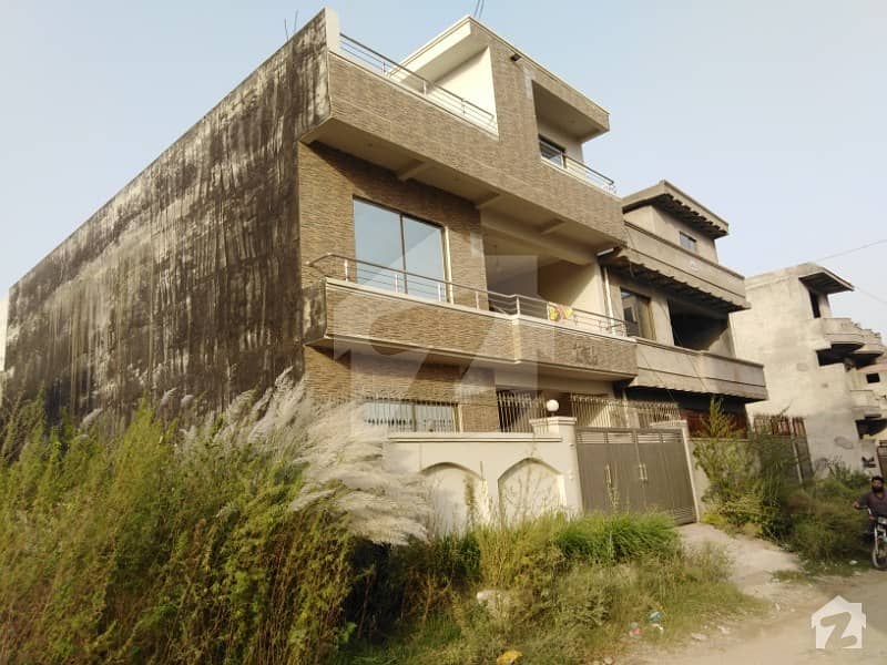 house for sale in gulberg service road back