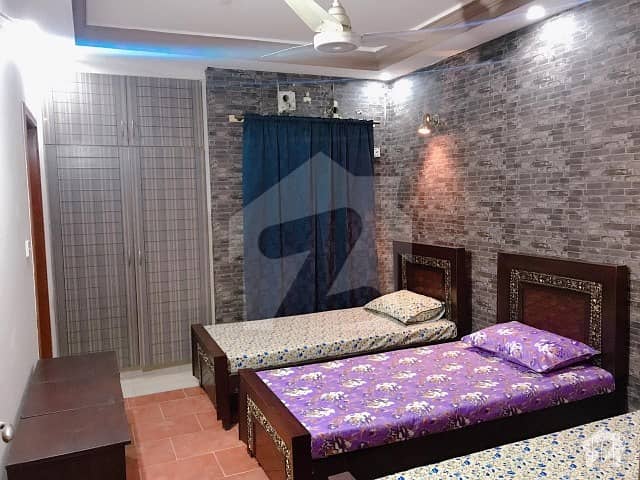 Room available for girls in Girl Continental Hostel