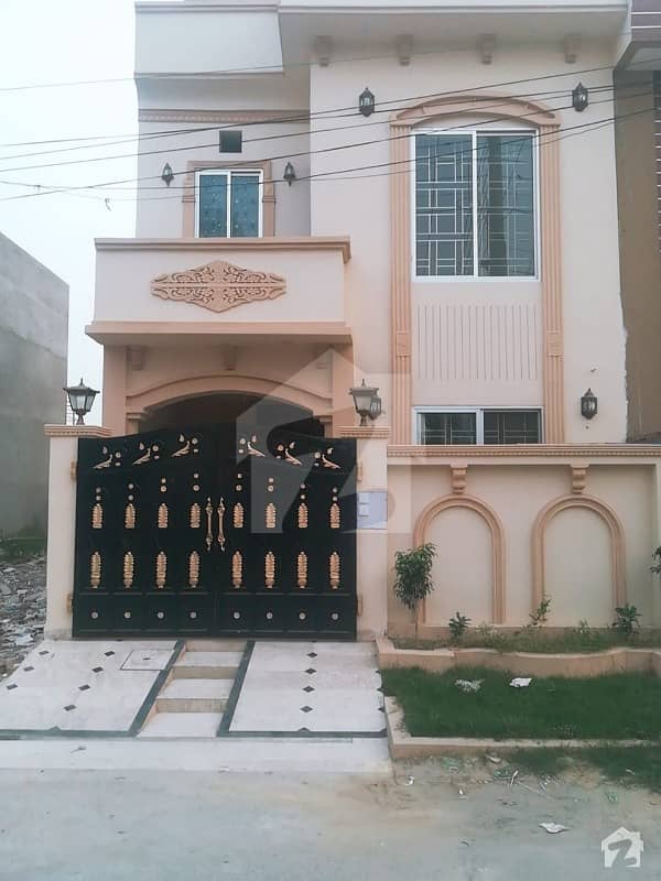 پاک عرب ہاؤسنگ سوسائٹی لاہور میں 4 کمروں کا 5 مرلہ مکان 1.35 کروڑ میں برائے فروخت۔