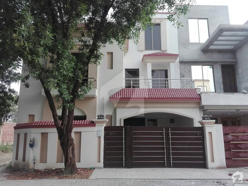 Brand New Double Storey House Is Available For Rent
