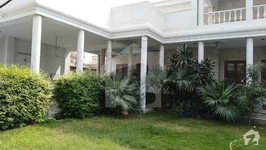 حیات آباد فیز 1 حیات آباد پشاور میں 7 کمروں کا 2 کنال مکان 1.6 لاکھ میں کرایہ پر دستیاب ہے۔ حیات آباد فیز 1 حیات آباد پشاور میں 7 کمروں کا 2 کنال مکان 1.6 لاکھ میں کرایہ پر دستیاب ہے۔