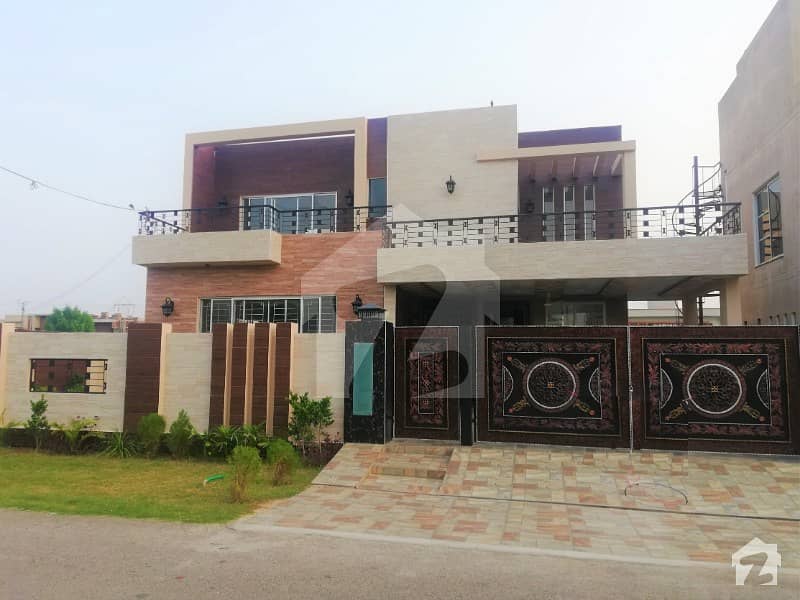 Leads Presenting Kanal Brand New Bungalow On Prime Location