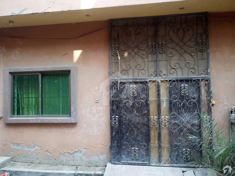 شالیمار ہاؤسنگ سکیم لاہور میں 3 کمروں کا 4 مرلہ مکان 65 لاکھ میں برائے فروخت۔