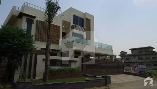50x90 Designer Bungalow  For Sale G-13 Islamabad