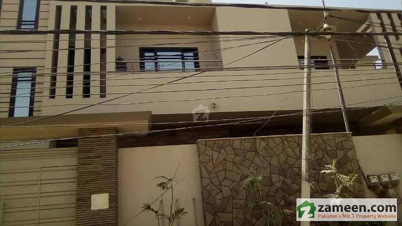 275 Sq Yard Luxury Apartment For Sale On 1st Floor With Roof Brand New