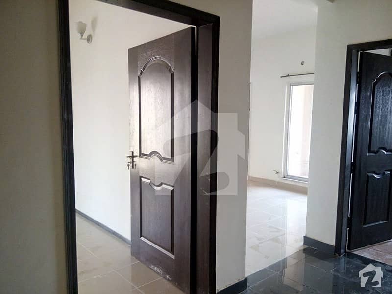 5 Marla Brand New Flat for Rent in Askari 11