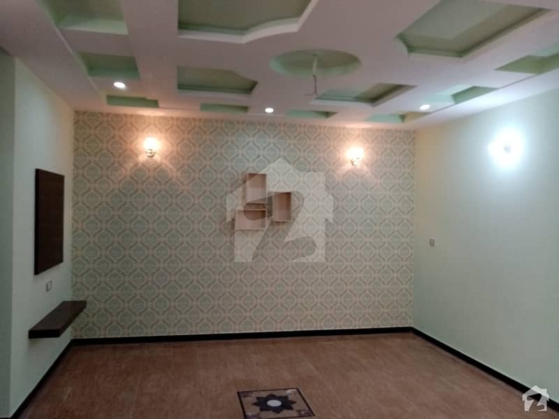 رتا روڈ گوجرانوالہ میں 5 کمروں کا 6 مرلہ مکان 90 لاکھ میں برائے فروخت۔